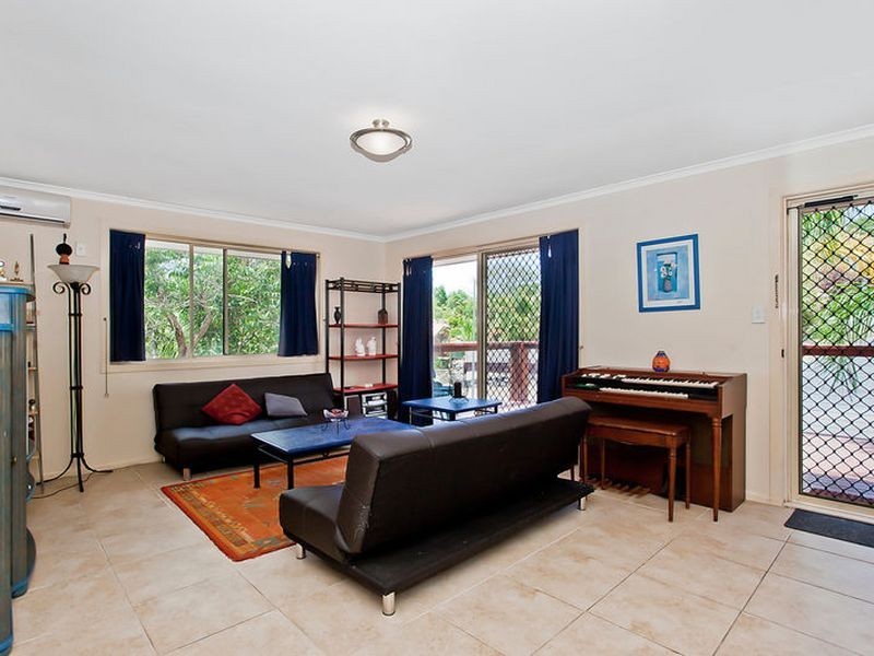 21 Woolmere Street, Carrara QLD 4211