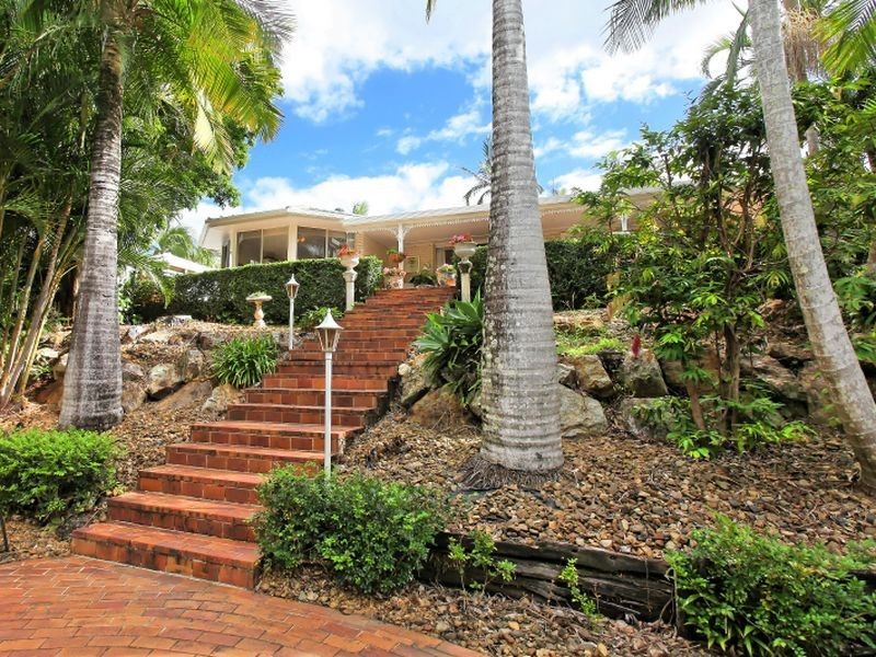 44 Hastings Crescent, Carrara QLD 4211