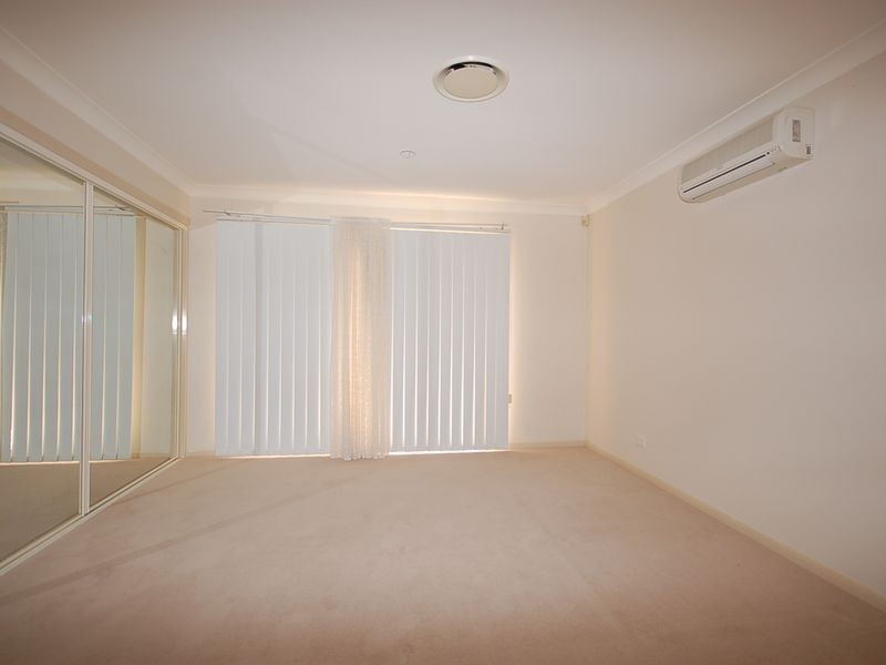 11 Fulmar Place, Burleigh Waters QLD 4220