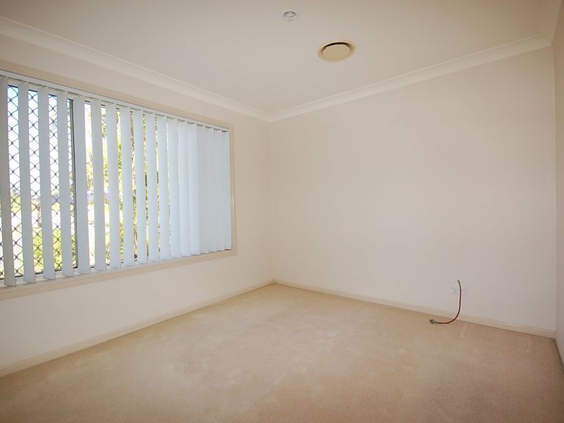 11 Fulmar Place, Burleigh Waters QLD 4220