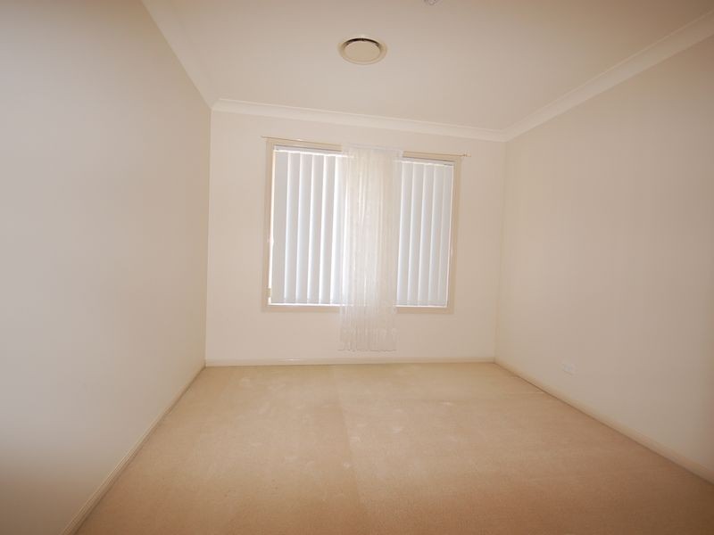 11 Fulmar Place, Burleigh Waters QLD 4220