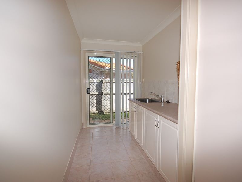 11 Fulmar Place, Burleigh Waters QLD 4220