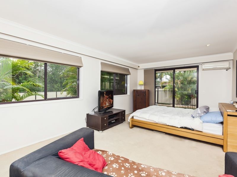 79 Alexander Drive, Highland Park QLD 4211