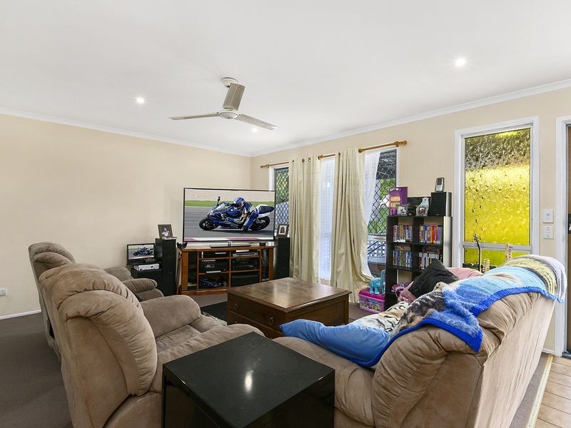 7 Windsor Place, Molendinar QLD 4214