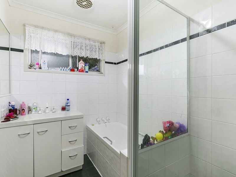 7 Windsor Place, Molendinar QLD 4214