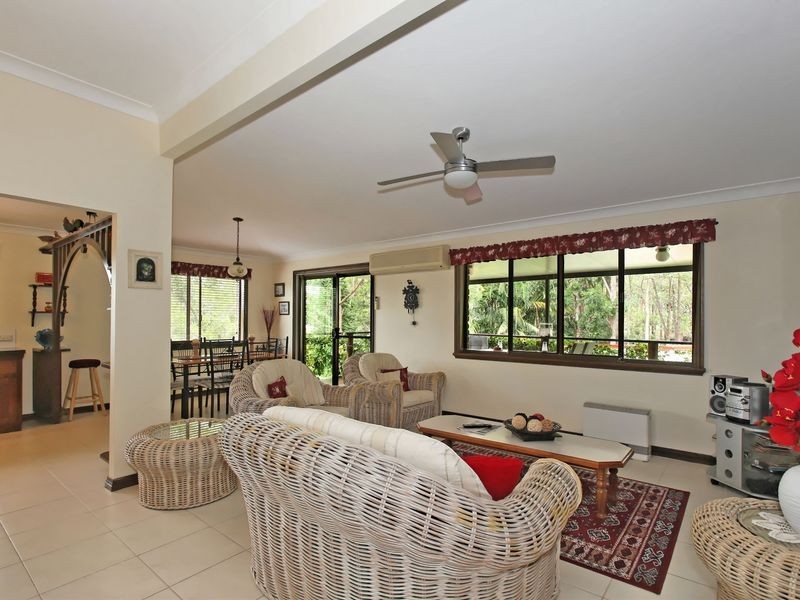 21 Josephine Terrace, Highland Park QLD 4211