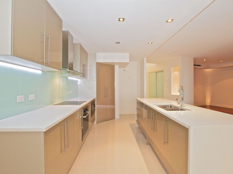 21 ‘Quay Views’ Emerald Islands Drive, Carrara QLD 4211