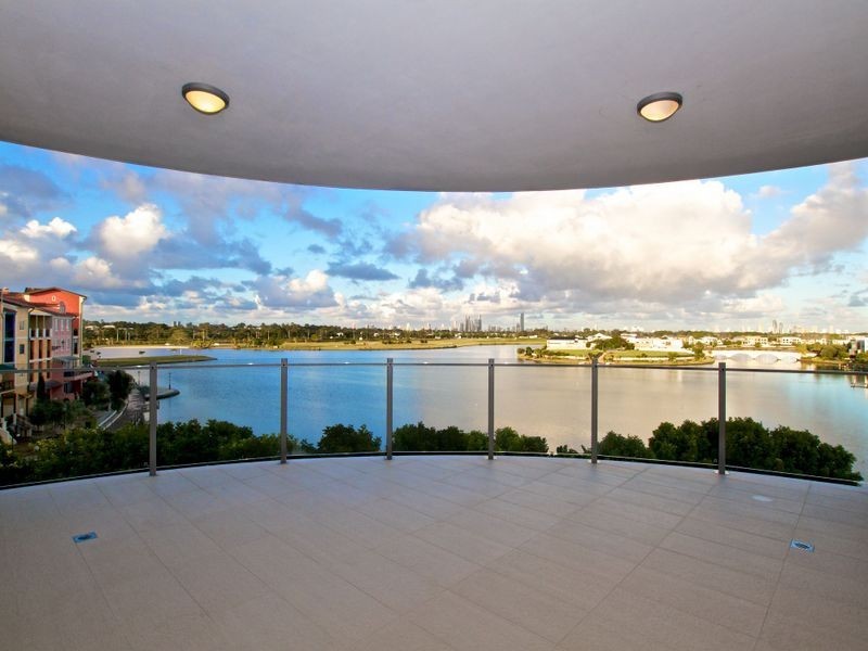 21 ‘Quay Views’ Emerald Islands Drive, Carrara QLD 4211