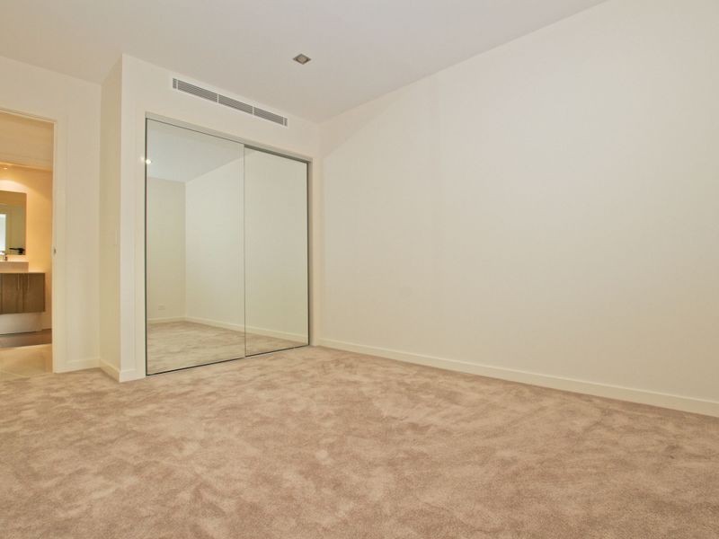 21 ‘Quay Views’ Emerald Islands Drive, Carrara QLD 4211
