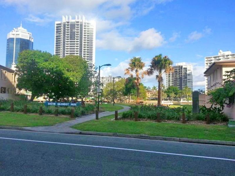 2/9 Stanhill Drive, Surfers Paradise QLD 4217