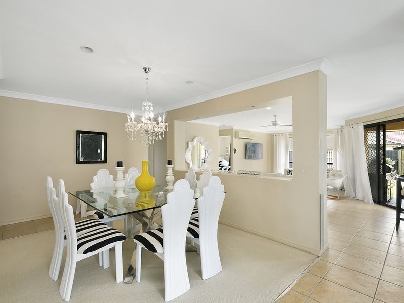 6 Savannah Avenue, Oxenford QLD 4210