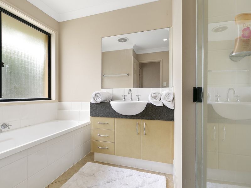 6 Savannah Avenue, Oxenford QLD 4210