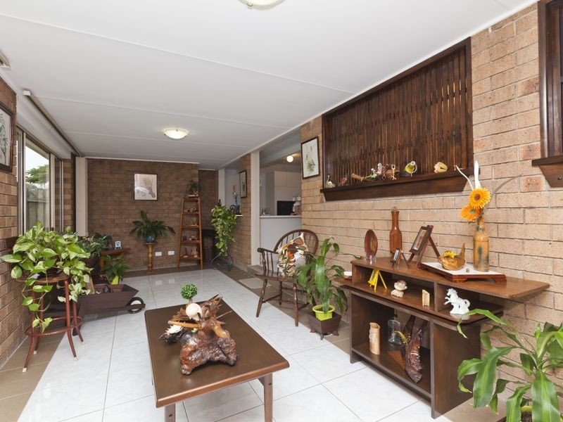 2/1 Wirth Terrace, Highland Park QLD 4211