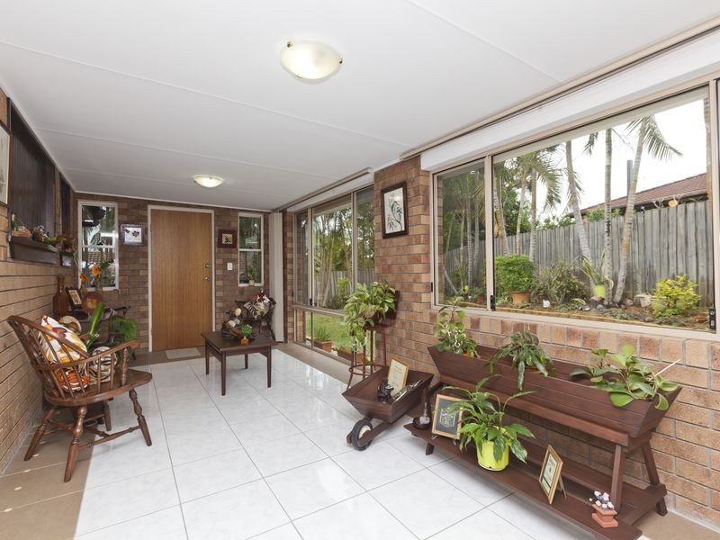 2/1 Wirth Terrace, Highland Park QLD 4211