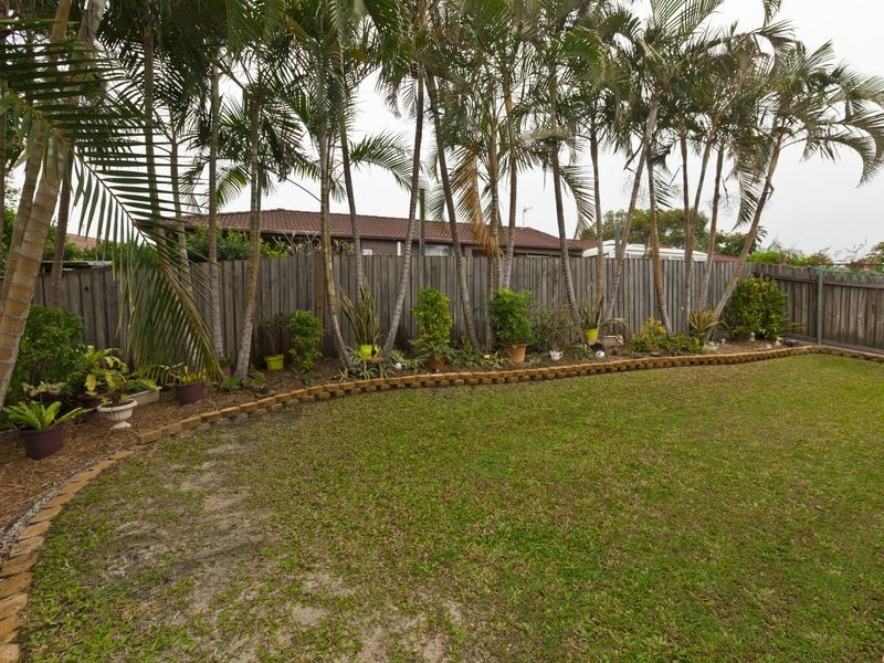 2/1 Wirth Terrace, Highland Park QLD 4211