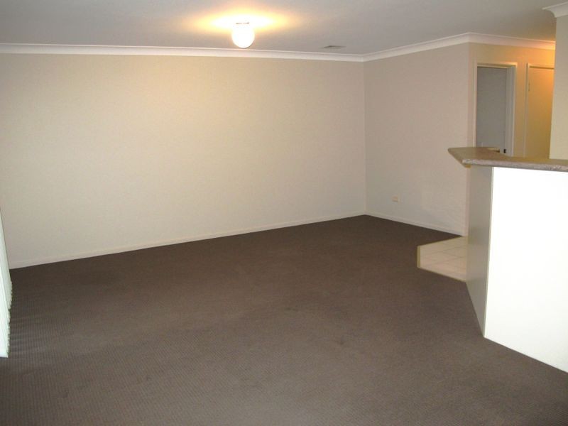 2/4 Bushmead Street, Nerang QLD 4211