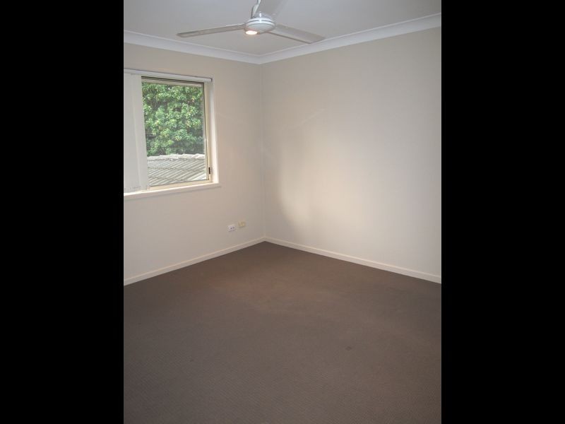 2/4 Bushmead Street, Nerang QLD 4211