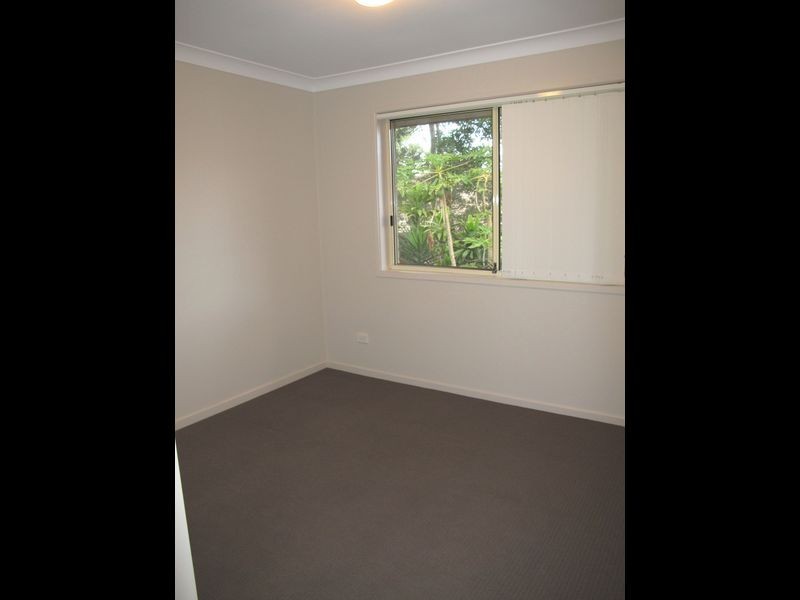 2/4 Bushmead Street, Nerang QLD 4211