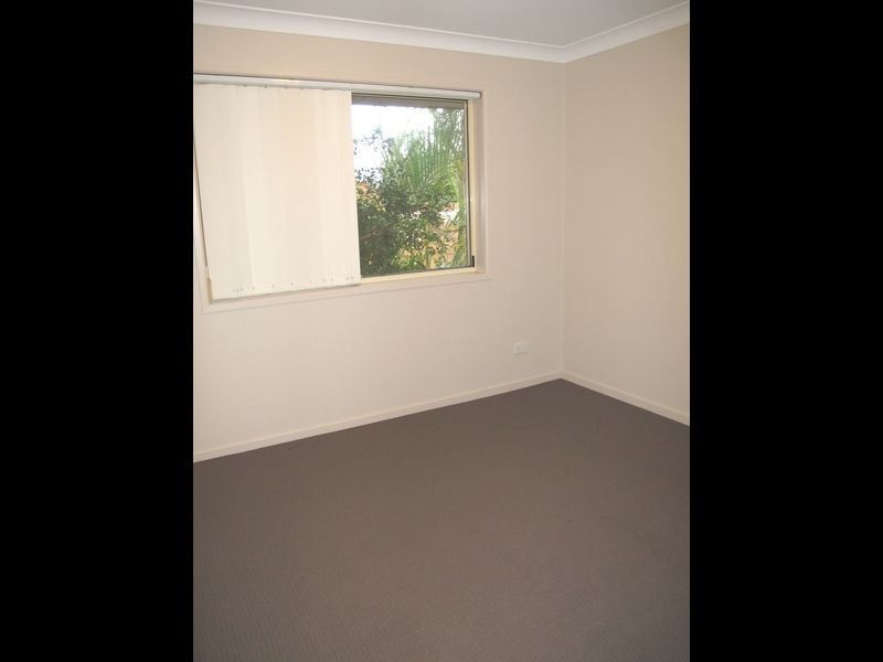 2/4 Bushmead Street, Nerang QLD 4211