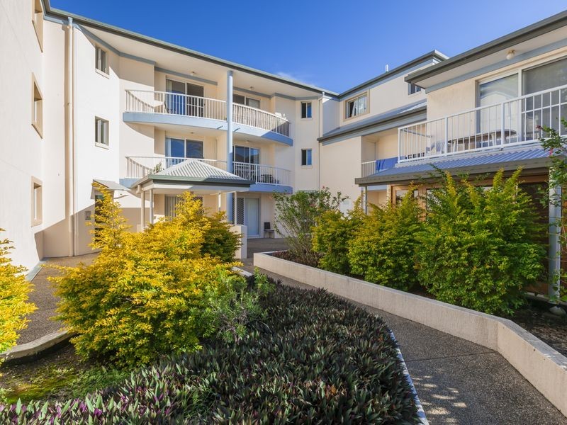 17/25 Darrambal Street, Surfers Paradise QLD 4217