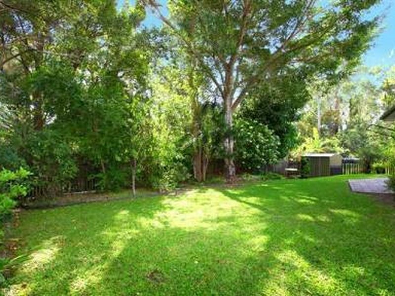 2/4 Gumbeel Court, Highland Park QLD 4211