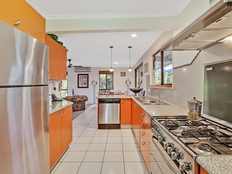 18 Alexander Drive, Highland Park QLD 4211