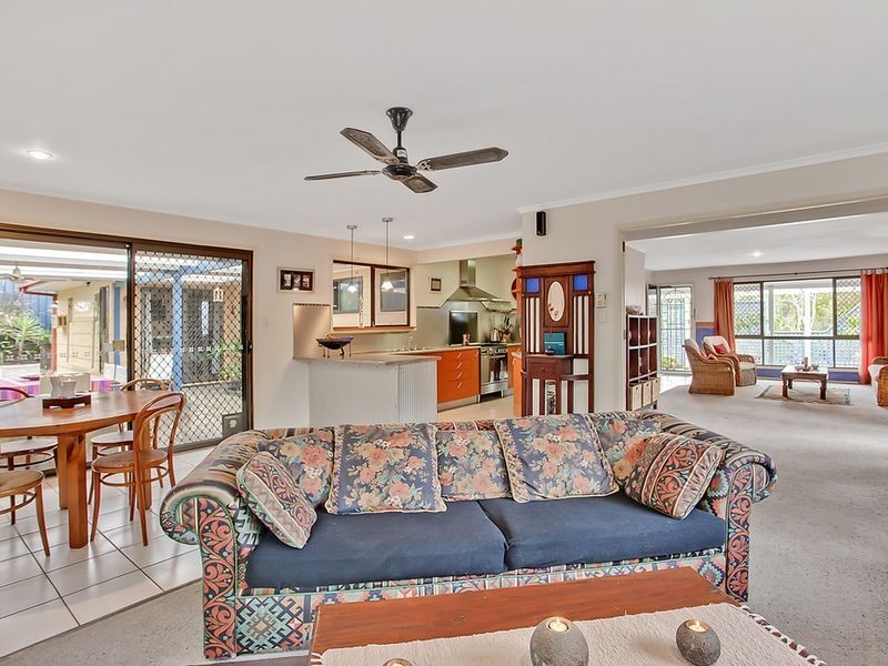 18 Alexander Drive, Highland Park QLD 4211