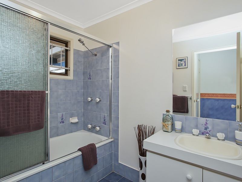 18 Alexander Drive, Highland Park QLD 4211