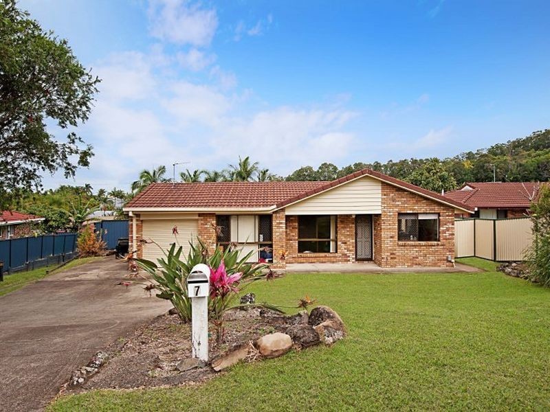 7 Muston Court, Carrara QLD 4211