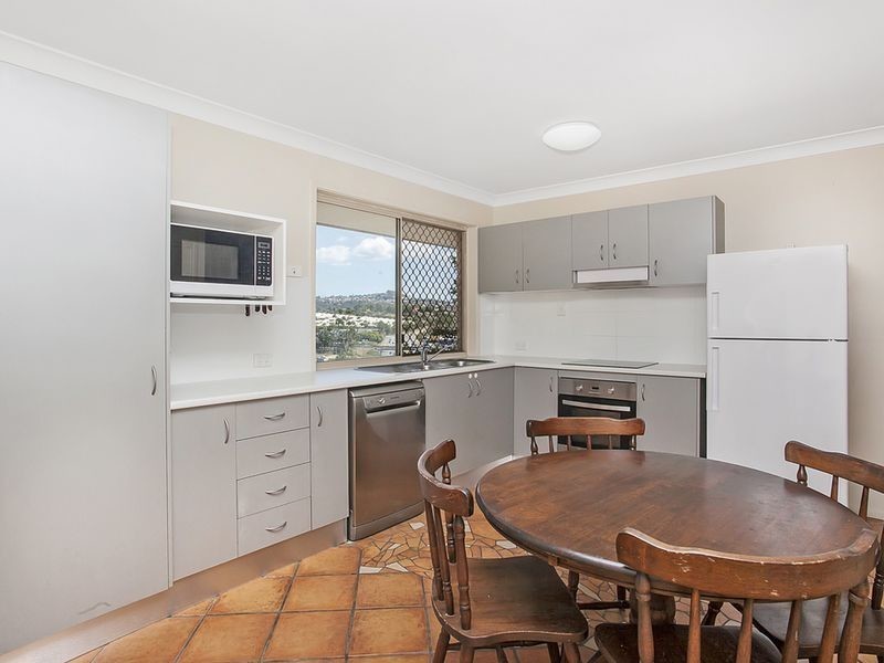 2/72 Paddington Drive, Carrara QLD 4211