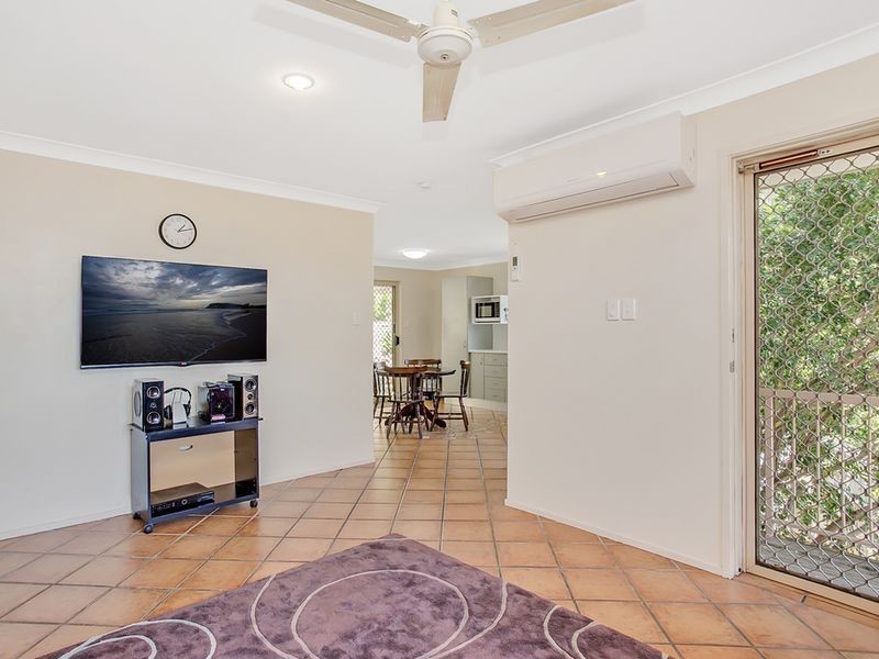 2/72 Paddington Drive, Carrara QLD 4211