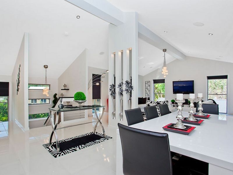 4 Winderadeen Court, Nerang QLD 4211