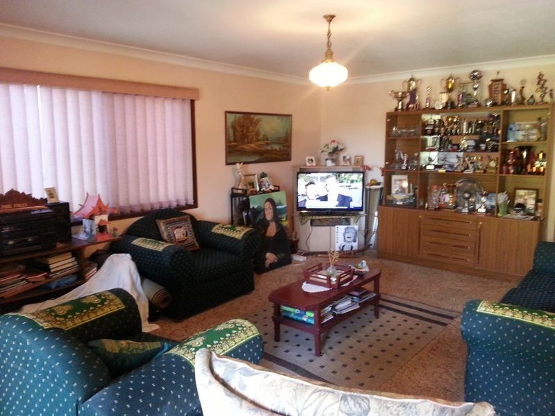 34 Nerang-Broadbeach Road, Nerang QLD 4211