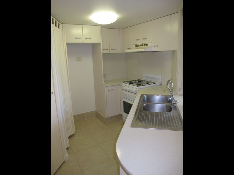 2/9 Stanhill Drive, Surfers Paradise QLD 4217