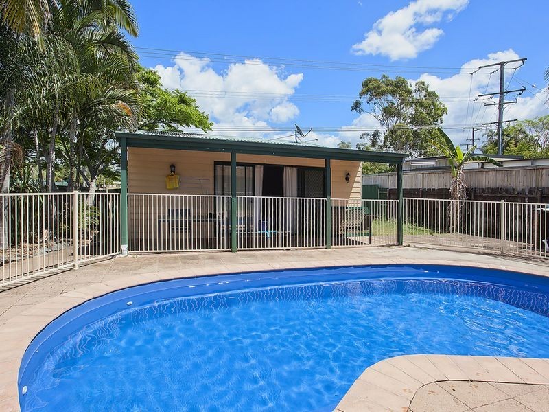 10 Canterbury Chase, Ashmore QLD 4214