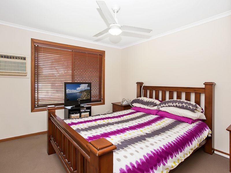 10 Canterbury Chase, Ashmore QLD 4214