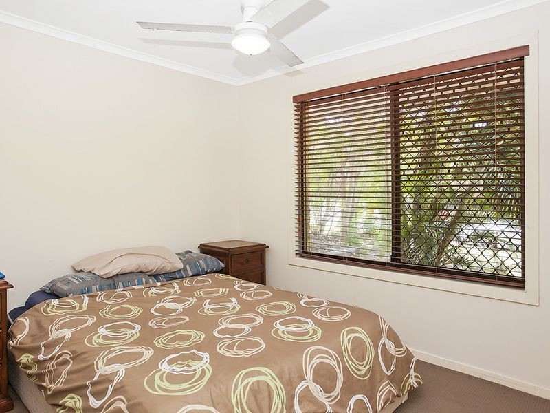 10 Canterbury Chase, Ashmore QLD 4214