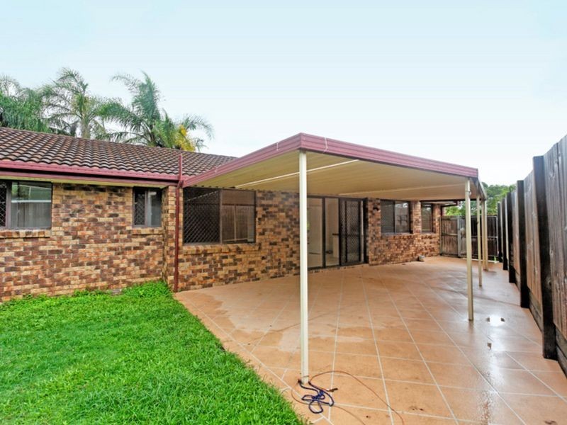 11 Cambridge Court, Carrara QLD 4211