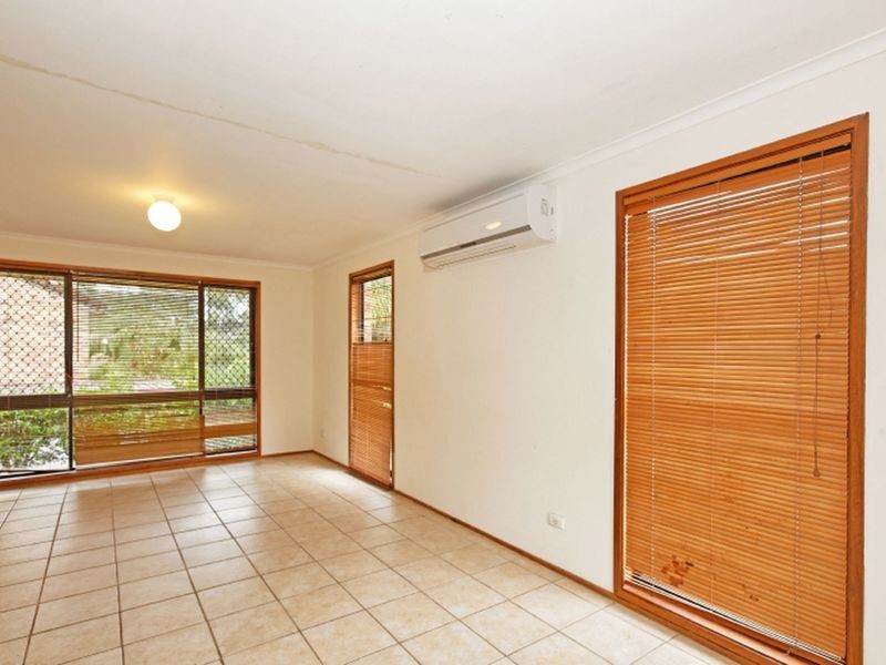 11 Cambridge Court, Carrara QLD 4211