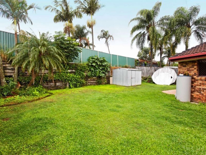 11 Cambridge Court, Carrara QLD 4211