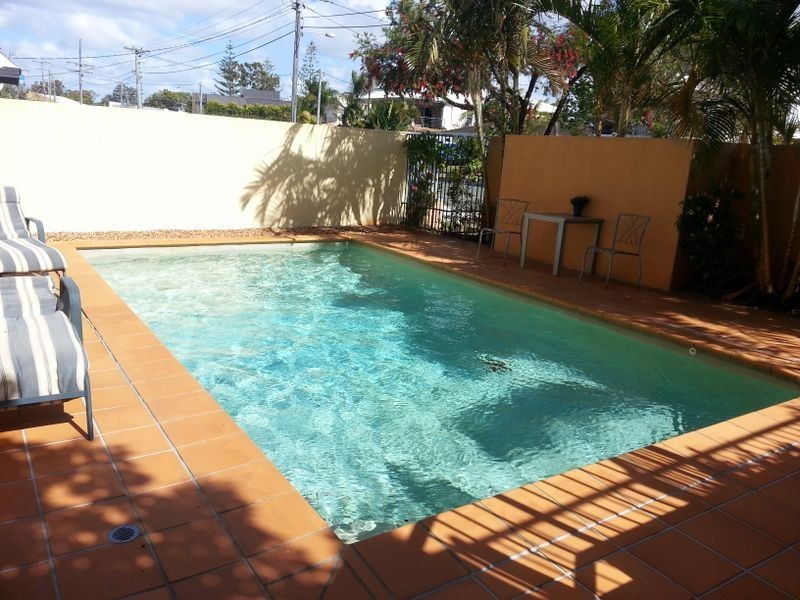 8/31-33 Mawarra Street, Surfers Paradise QLD 4217