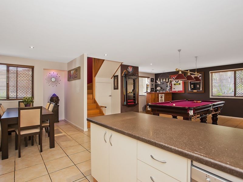 12 Bartlett Avenue, Nerang QLD 4211