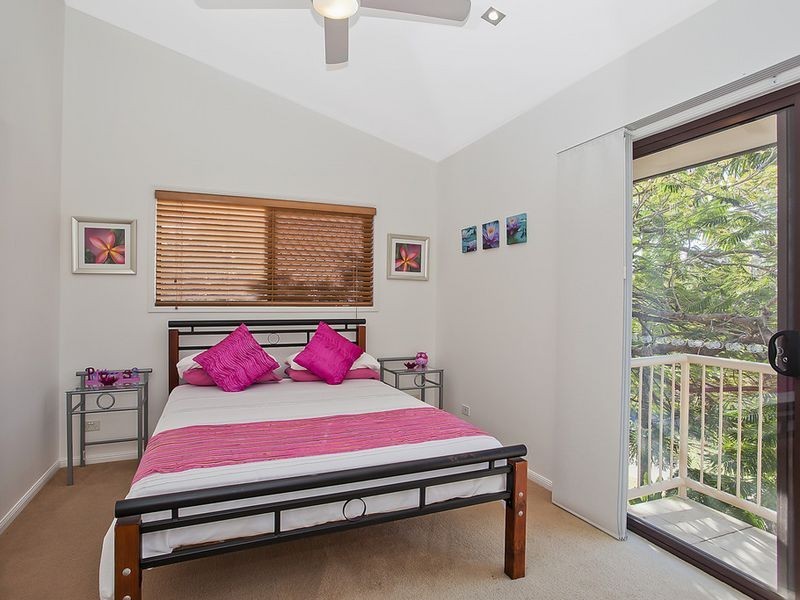 12 Bartlett Avenue, Nerang QLD 4211