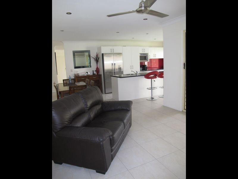 11 Lancaster Court, Nerang QLD 4211
