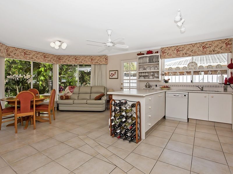 44 Hastings Crescent, Carrara QLD 4211