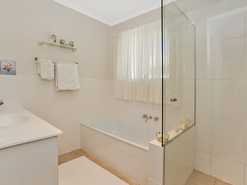 44 Hastings Crescent, Carrara QLD 4211