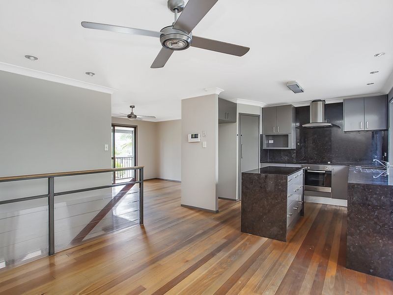 14 Lexington Drive, Worongary QLD 4213