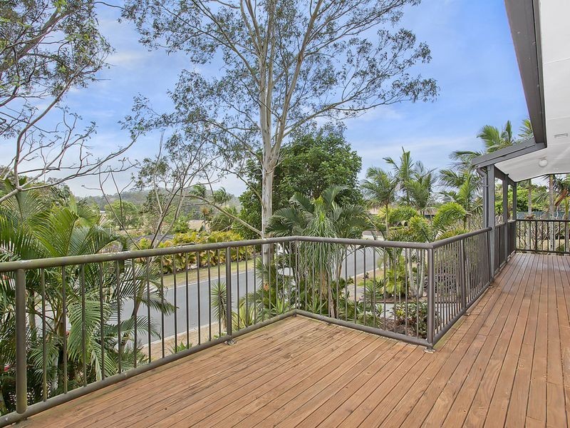 14 Lexington Drive, Worongary QLD 4213