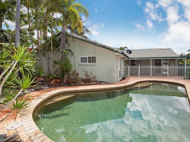 7 Elsemore Court, Carrara QLD 4211