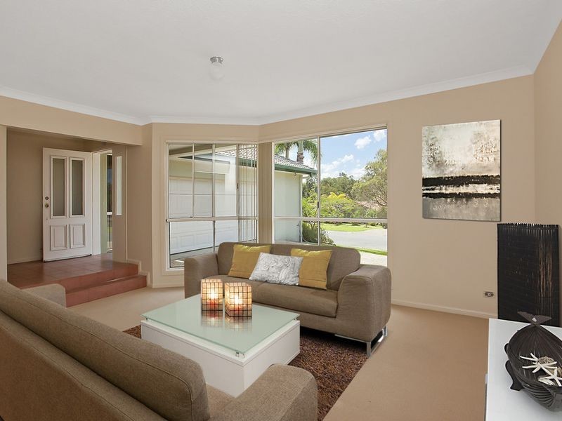 7 Elsemore Court, Carrara QLD 4211